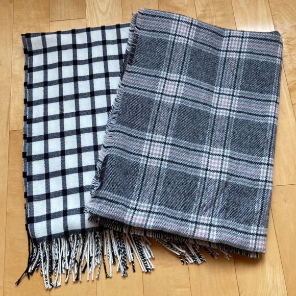 Suzy Shier Accessories - Plaid Blanket Scarf Bundle